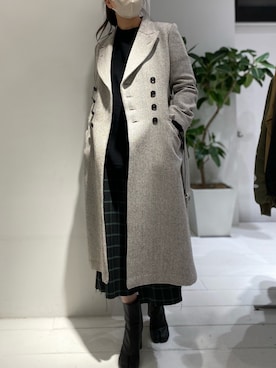 ROBES&CONFECTIONSのチェスターコートを使った人気ファッション 