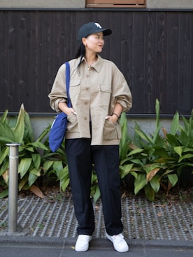 「アイテム（バッグ、ブルー系）」を使った、APPLEBUM STAFF STYLINGさん（レディース・163cm）の秋コーディネート