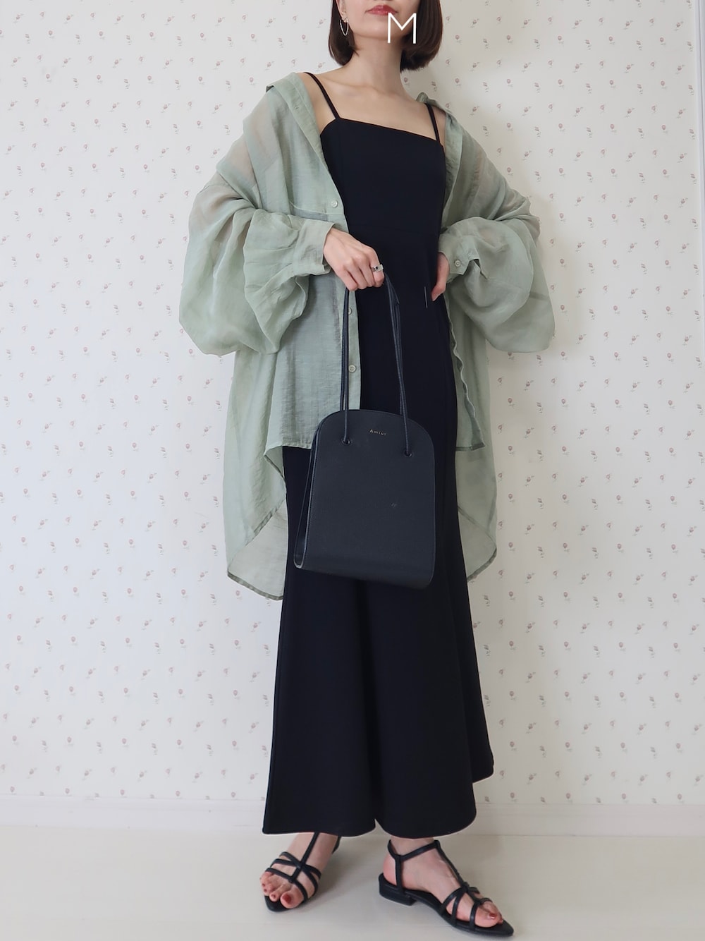 「シアーシャツ、キャミワンピ、キャミワンピース、GU、サンダル」｜「select MOCAの2023 SS シアーポプリンブザム切替えバンドカラーブラウス（シャツ/ブラウス、グリーン系）」を使った、MAYUKOさん（レディース・163cm）の夏コーディネートの1枚目の写真