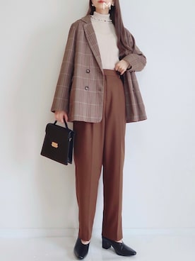 「KBF+（ケービーエフプラス）のアイテム（シューズ）」を使った、MAYUKOさん（レディース・163cm）の秋コーディネート