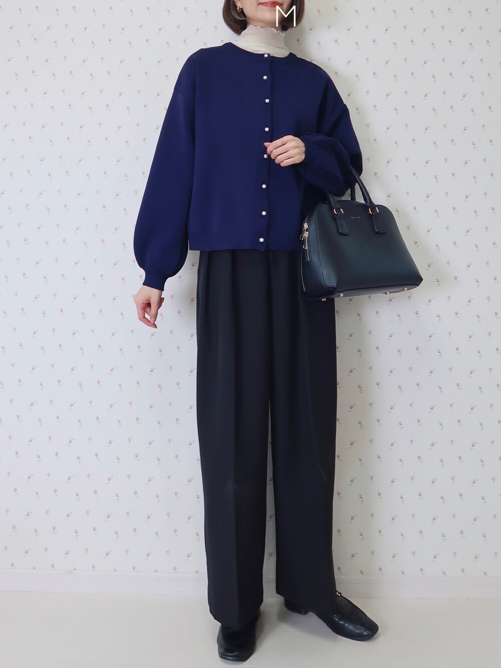 「カーディガン、秋服まるっと大公開、秋服コーデ、オトナ女子、レイヤードスタイル」｜「KOBE LETTUCEのパールボタン毛玉レスニットカーディガン（カーディガン/ボレロ、ブルー系）」を使った、MAYUKOさん（レディース・163cm）の秋コーディネートの1枚目の写真