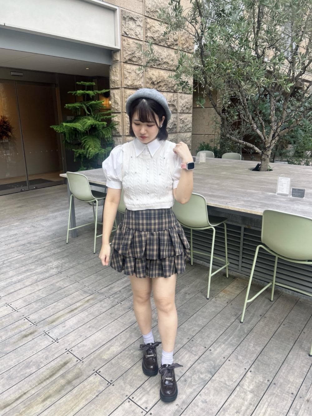 「MAJESTIC LEGON、マジェスティックレゴン、高身長、韓国っぽ」｜「MAJESTIC LEGONの取り外せるパールローファー（ローファー、ブラウン系）」を使った、ねねさん（レディース・162cm）の夏コーディネートの1枚目の写真