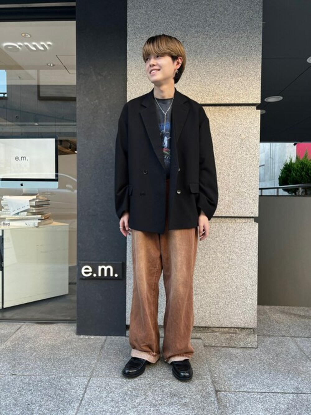 「古着、ジャケット、used、ピアス、シルバー、古着MIX、メンズファッション、メンズコーデ、シルバーアクセサリー」｜「e.m.のSILVER925ジルコニア×スタッズピアス　M/メンズ/レディース（ピアス（片耳用）、シルバー系）」を使った、e.m.さん（レディース・172cm）の秋コーディネートの1枚目の写真