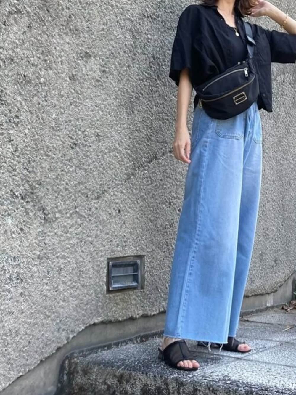 「デニム、チュール、サンダル、クリアヒール、デニムコーデ、vivian 、高身長コーデ、viviancollection」｜「VIVIANのクリアヒールスクエアトゥチュールサンダル（サンダル、ブラック系）」を使った、VIVIAN COLLECTIONさん（レディース・160cm）の夏コーディネートの1枚目の写真