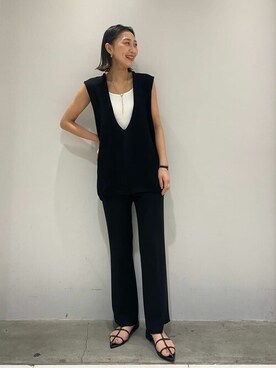 「LE TALON（ルタロン）のポインテッドダブルTストラップサンダル（サンダル、ブラック系）」を使った、Natsumiさん（メンズ・167cm）の夏コーディネート