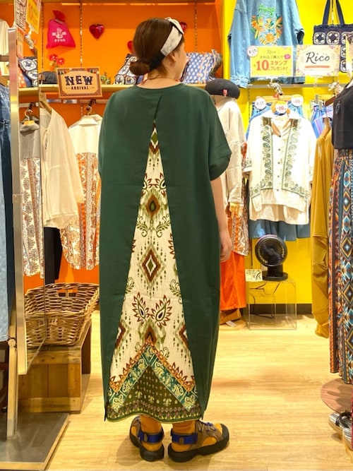 バックコンビプリントワンピース