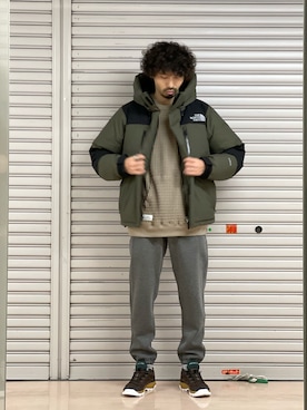「BEAVER上野」｜「アイテム（ダウンジャケット/コート）」を使った、OGAWAさん（メンズ・175cm）の秋コーディネート