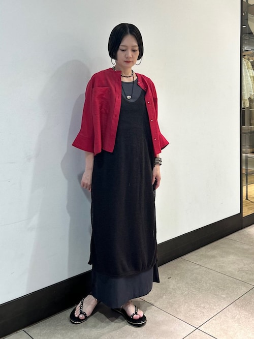 【送・関税込!即納】ヴァネッサ愛用Natalie B:シェルネックレス シェルフラワー ステーションネックレス（VBMN401790BP