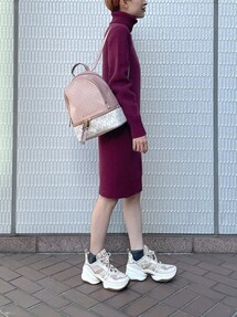未使用☆MICHAEL KORS マイケルコース　ベージュ リュック 楽天市場】SHEILA フロントポケット バックパック ミディアム