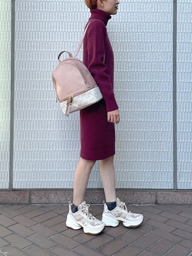 MICHAEL KORS(マイケルコース)のスニーカーを使った人気ファッション