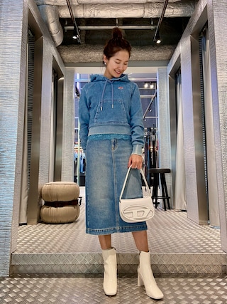 美品♡ディーゼル DIESEL タイトデニムスカート ひざ丈 フルジップ DIESEL（ディーゼル）の「レディース デニムスカート タイト