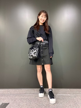 「DIESEL（ディーゼル）のアイテム（スカート）」を使った、KAEさん（レディース・157cm）の秋コーディネート