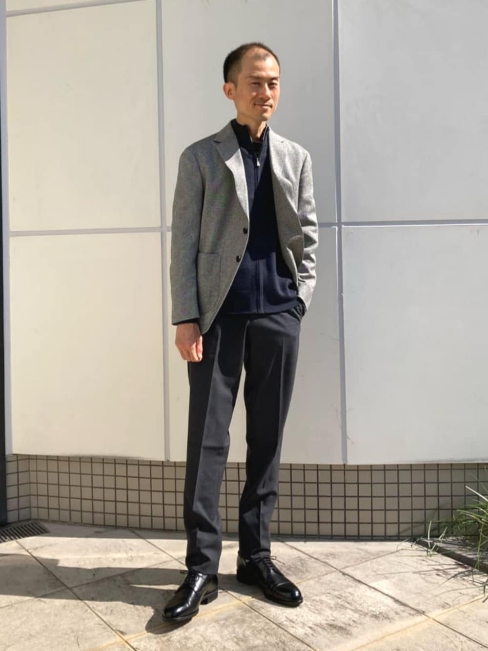 「green label relaxingのWSBL リブ ジップ カーディガン -ウォッシャブル-（Tシャツ/カットソー、ブルー系）」を使った、green label relaxingさん（メンズ・173cm）の冬コーディネートの1枚目の写真