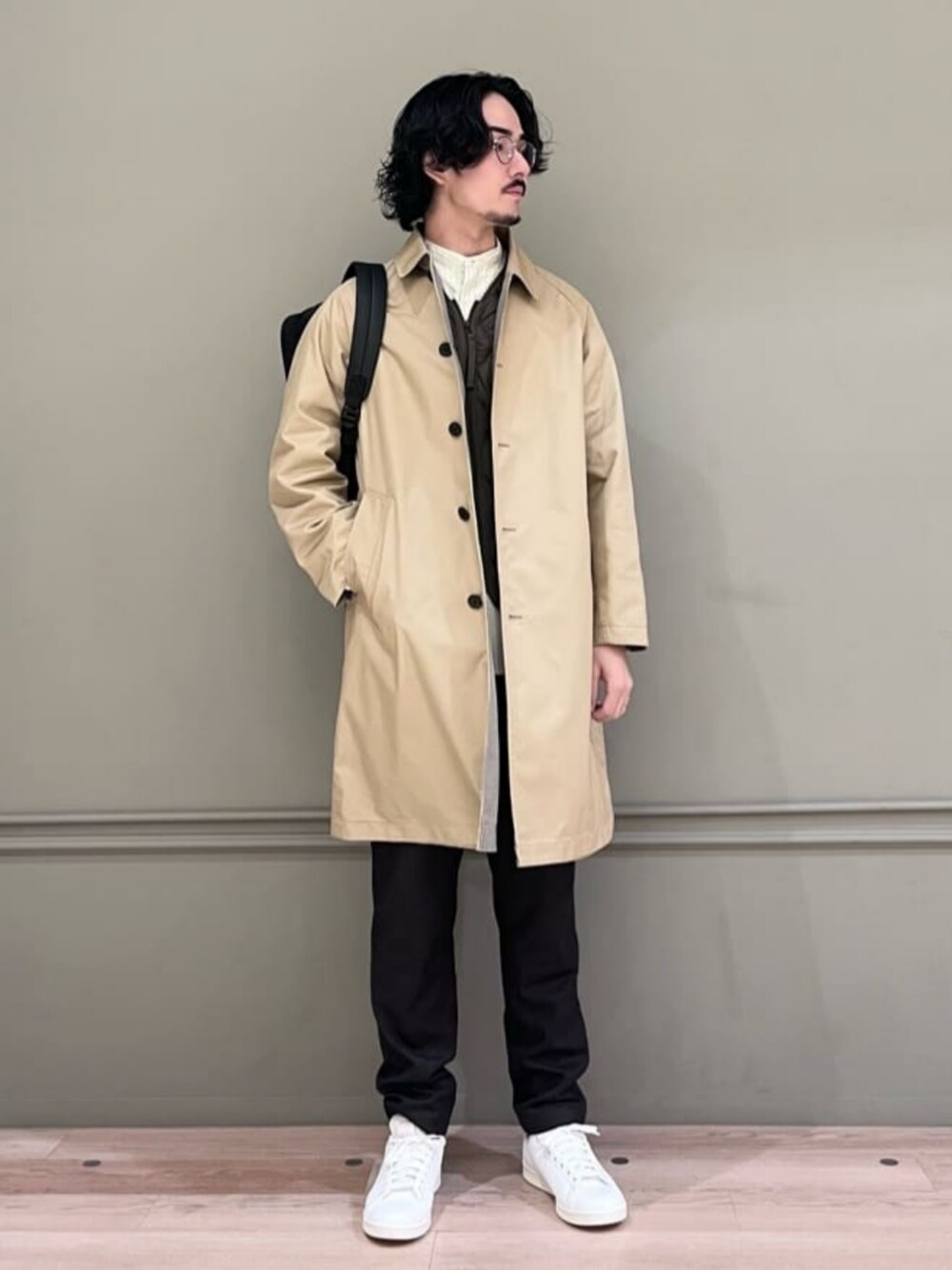「green label relaxingのフラノツイル 2プリーツ ユーティリティー パンツ -ウォッシャブル・ストレッチ-（その他パンツ、ブラウン系）」を使った、green label relaxingさん（メンズ・182cm）の冬コーディネートの1枚目の写真