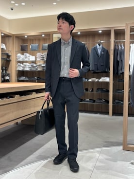 「green label relaxing（グリーンレーベルリラクシング）のエンボス レザー ボストン ブリーフケース（ビジネスバッグ、ブラック系）」を使った、green label relaxingさん（メンズ・169cm）の秋コーディネート