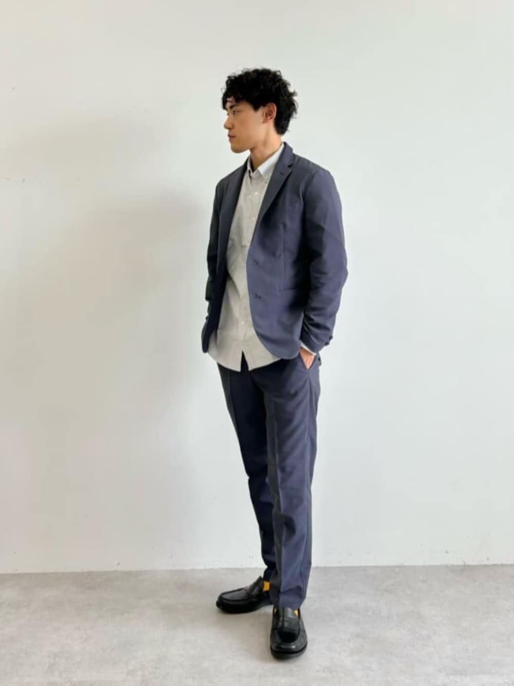 「green label relaxingの＜green label relaxing＞レザー ローファー V3 シューズ（ローファー、ブラック系）」を使った、green label relaxingさん（メンズ・171cm）の夏コーディネートの1枚目の写真