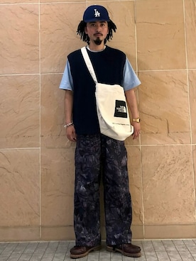 「アイテム（ベスト、ブルー系）」を使った、間さん（メンズ・175cm）の春コーディネート