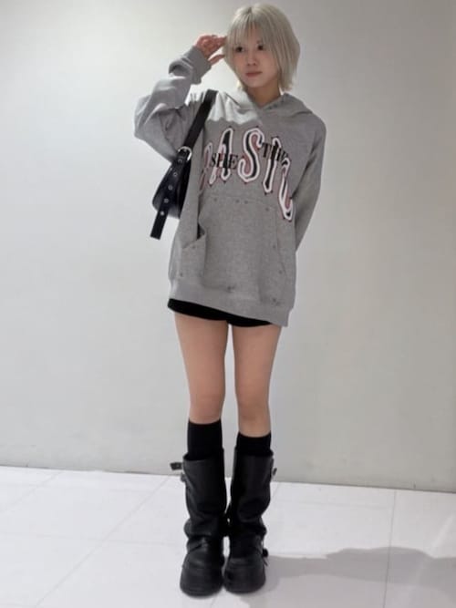 「WEGO（ウィゴー）のWEGO/【24年秋冬新作】マルチWAYハーフムーンベルトバッグ（ハンドバッグ）」を使った、WEGOさん（レディース・160cm）の春コーディネート