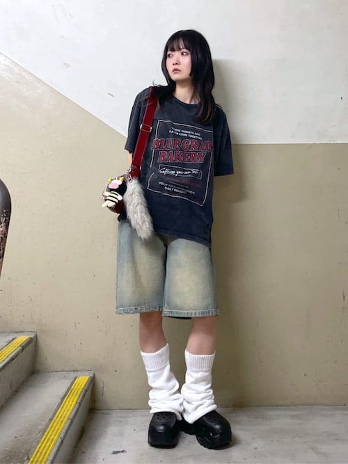 レッグウォーマーを使った「夏だ！Tシャツ着よう！」の人気