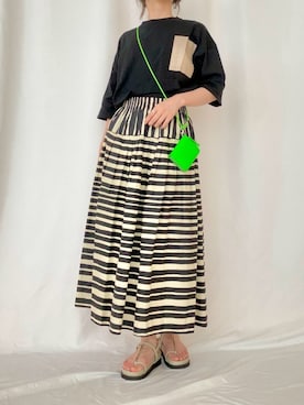 「アイテム（カードケース）」を使った、Q♥Officialさん（レディース・158cm）の夏コーディネート