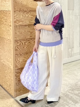 「アイテム（エコバッグ/サブバッグ、パープル系）」を使った、Q♥Officialさん（レディース・154cm）の春コーディネート