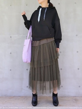 「アイテム（トートバッグ、パープル系）」を使った、Q♥Officialさん（レディース・163cm）の秋コーディネート