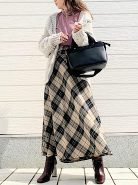 「CELINE（セリーヌ）のアイテム（ブーツ）」を使った、Q♥Officialさん（レディース・155cm）の秋コーディネート