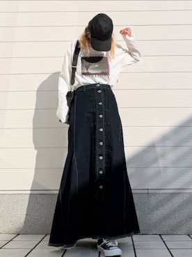 「アイテム（デニムスカート）」を使った、Q♥Officialさん（レディース・155cm）の秋コーディネート