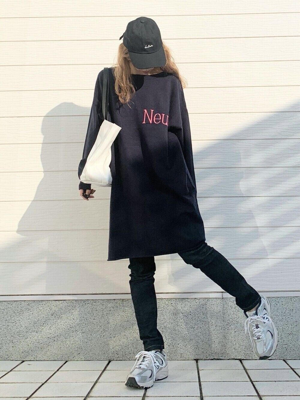 NEW BALANCEのアイテムを使った「ロゴニット」の人気ファッション