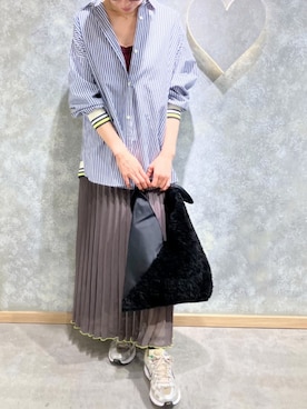 「アイテム（タンクトップ、レッド系）」を使った、Q♥Officialさん（レディース・164cm）の秋コーディネート