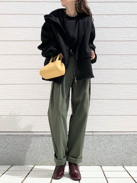 「CELINE（セリーヌ）のアイテム（ブーツ）」を使った、Q♥Officialさん（レディース・155cm）の秋コーディネート