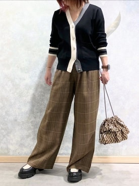 「アイテム（クラッチバッグ）」を使った、Q♥Officialさん（レディース・151cm）の冬コーディネート