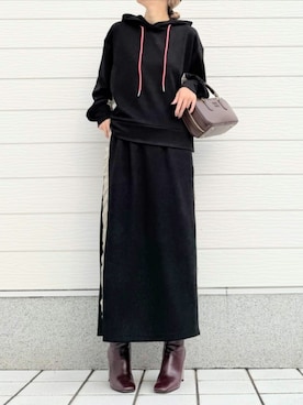 「CELINE（セリーヌ）のアイテム（ブーツ）」を使った、Q♥Officialさん（レディース・155cm）の秋コーディネート