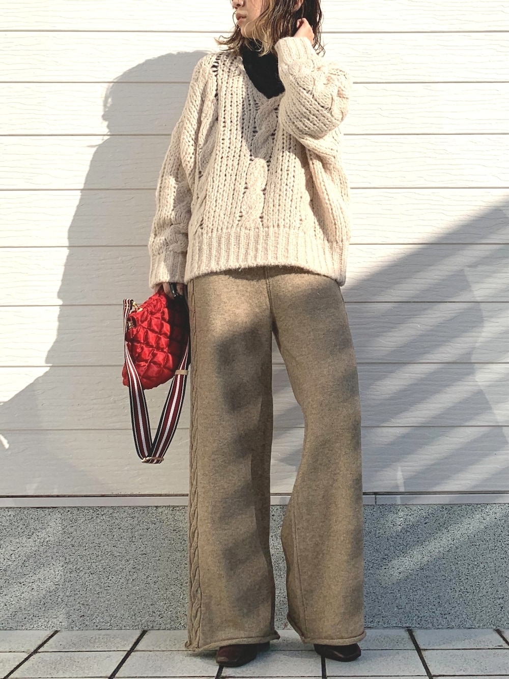 レディース サイドケーブルパンツ Q（キュー）の「サイドケーブルニットワイドパンツ（その他パンツ