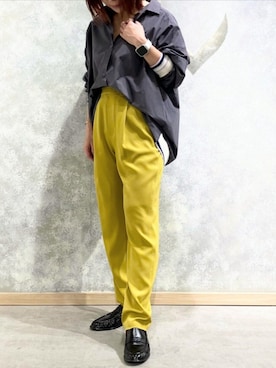「アイテム（パンツ、イエロー系）」を使った、Q♥Officialさん（レディース・151cm）の秋コーディネート