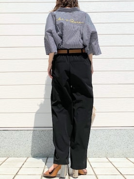 「バックロゴ」｜「アイテム（パンツ）」を使った、Q♥Officialさん（レディース・155cm）の春コーディネート