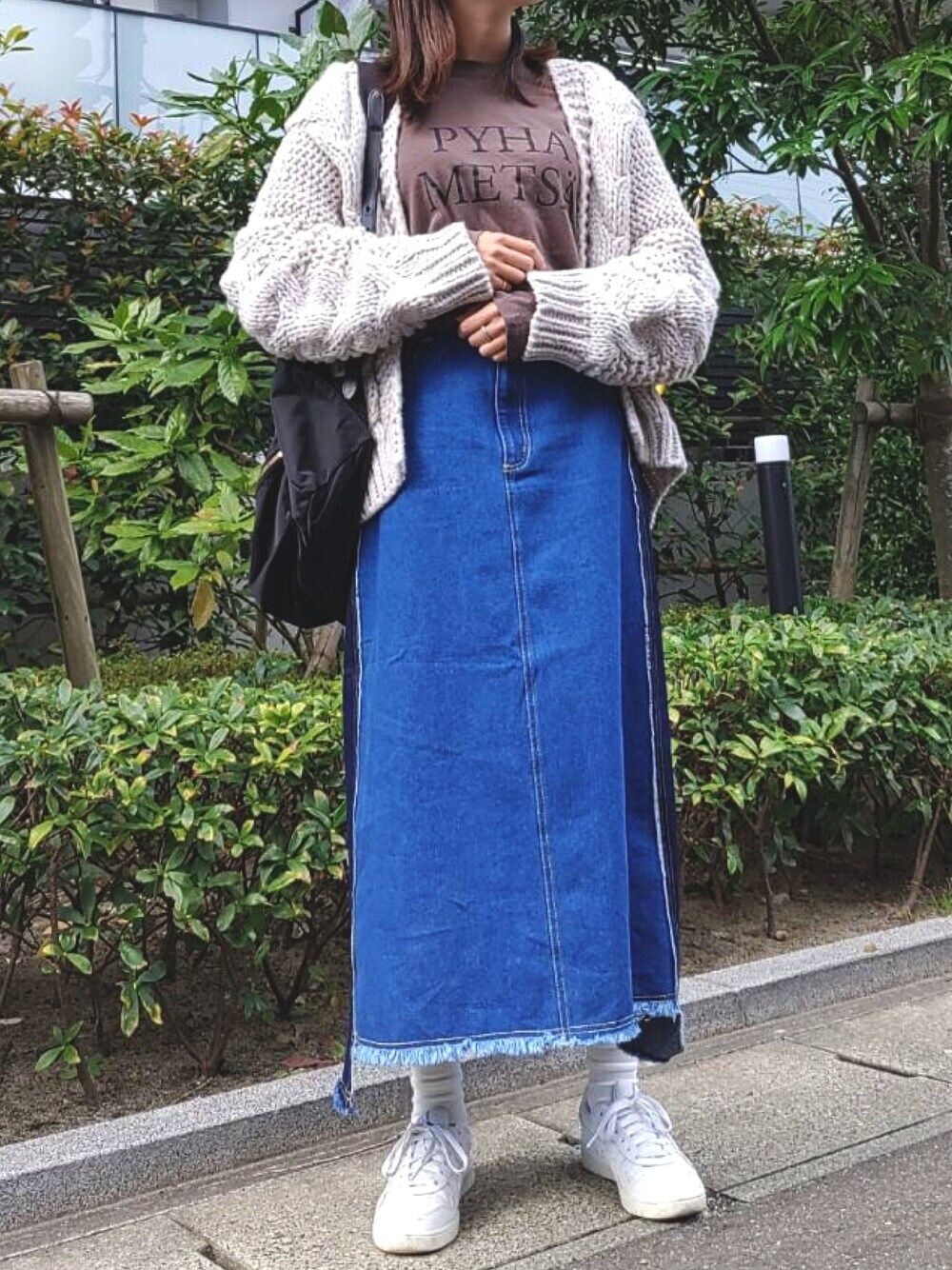 Q（キュー）の「バイカラーデニムロングスカート（デニム