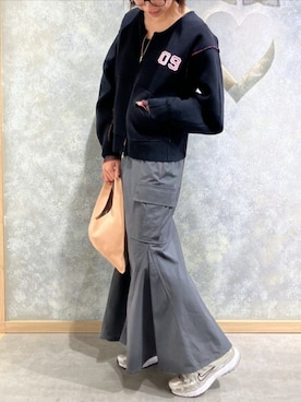 「スタッズ」｜Q♥Officialさん（レディース・164cm）の秋コーディネート