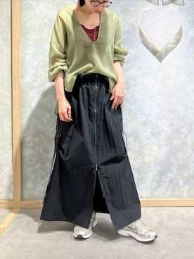 「アイテム（ジャンパースカート）」を使った、Q♥Officialさん（レディース・164cm）の秋コーディネート