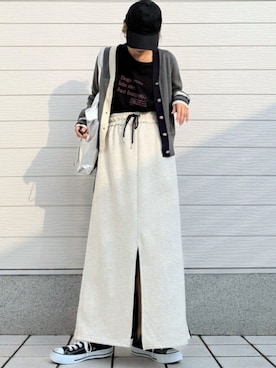 「アイテム（トートバッグ）」を使った、Q♥Officialさん（レディース・155cm）の秋コーディネート