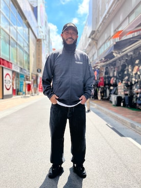「AVIREX（アヴィレックス）のアイテム（スウェット）」を使った、Yoshi Yamaさん（メンズ・174cm）の秋コーディネート