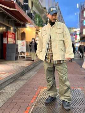「SCHOTT」｜「アイテム（ミリタリージャケット）」を使った、Yoshi Yamaさん（メンズ・174cm）の春コーディネート