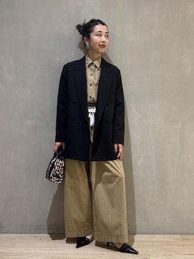「GANNI（ガニー）のGANNI 別注 Recycled tech Mini Tote（ショルダーバッグ）」を使った、SAKIさん（レディース・154cm・30代）の秋コーディネート