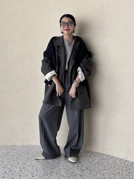 「ADAM ET ROPE'（アダムエロペ）のガチャベルト付きTRWスラックス（スラックス、グレー系）」を使った、SAKIさん（レディース・154cm）の秋コーディネート