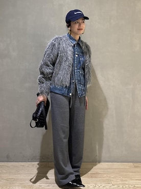 「アイテム（サンダル）」を使った、SAKIさん（レディース・154cm）の秋コーディネート