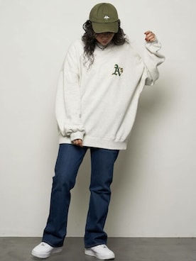 「MLB（メジャーリーグベースボール）のアイテム（スウェット）」を使った、PUBLUXさん（レディース・164cm）の冬コーディネート