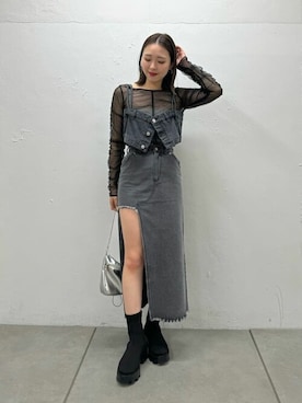 「Chico（チコ）の【2サイズ展開/6色展開】カットオフデザインデニムスカート（デニムスカート）」を使った、Chicoさん（レディース・162cm）の秋コーディネート