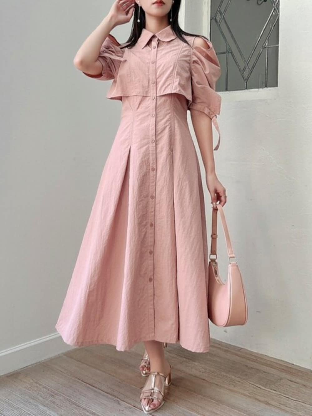 「dazzlinのカットアウトシャツワンピース（シャツワンピース、オレンジ系）」を使った、dazzlin SHOP STAFFさん（レディース・153cm）の夏コーディネートの1枚目の写真