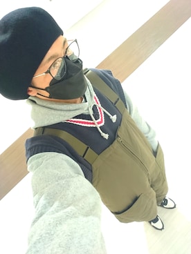 「ニットベスト」｜「アイテム（サロペット/オーバーオール）」を使った、TKさん（メンズ・168cm）の春コーディネート