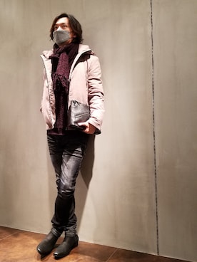 「TORNADO MART（トルネードマート）のアイテム（バッグ）」を使った、Fujiさん（メンズ・178cm）の冬コーディネート